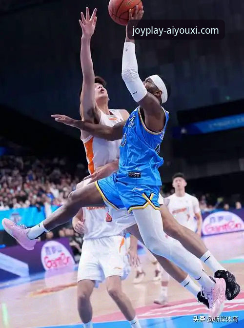 CBA焦点战复盘与移动观赛趋势全面解析：皮特森38分导演逆转，爱游戏APP成赛事深度观察新窗口